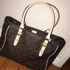 Michael kors purse